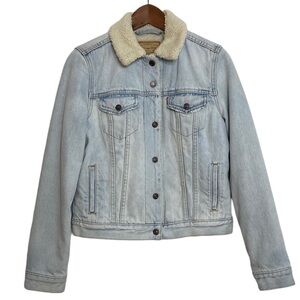 Levi's Jacket Womens Small Light Blue Sherpa Fleece Denim Trucker Jacket